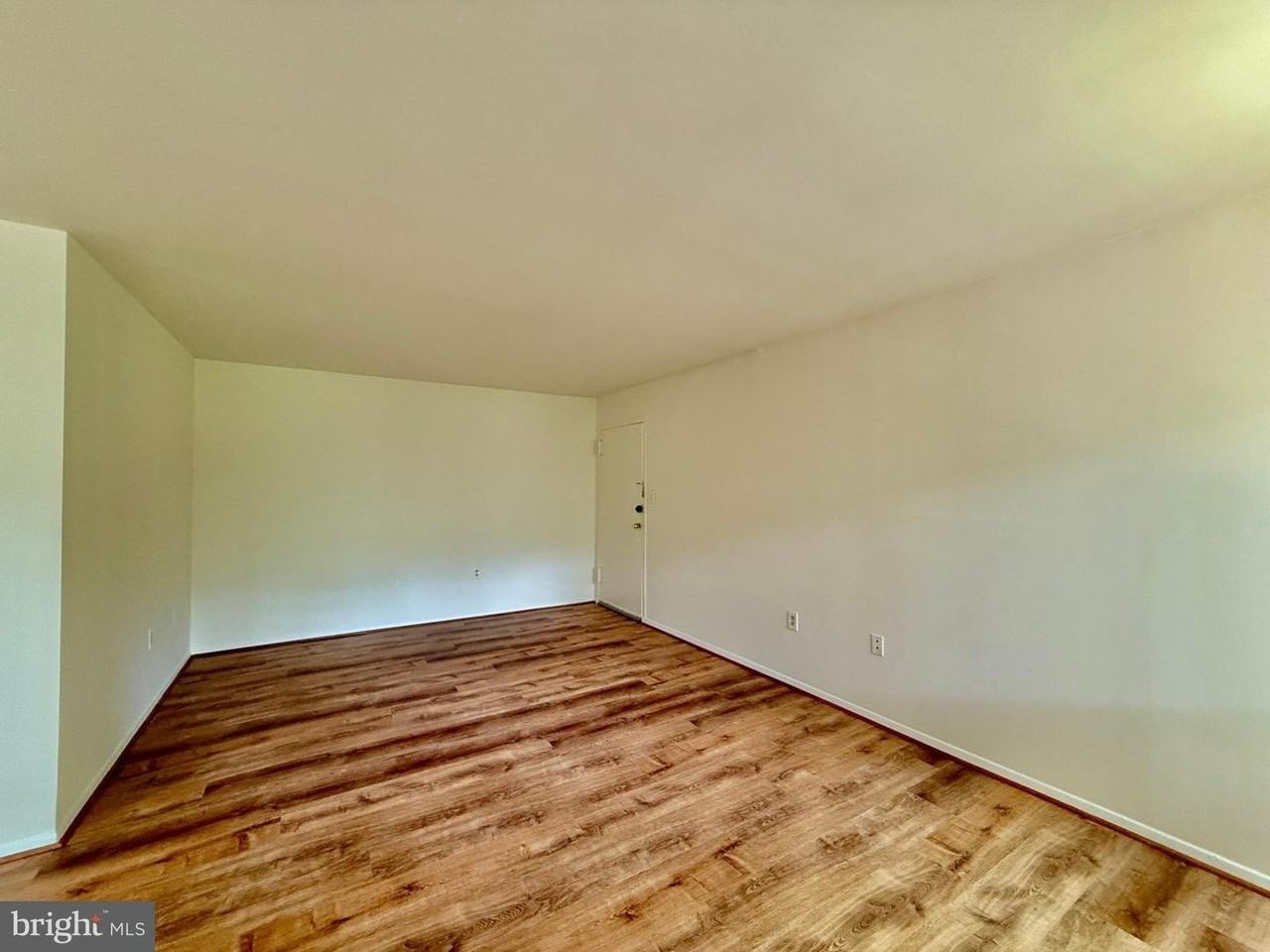 12204 Braxfield Ct - Photo 4 of 28