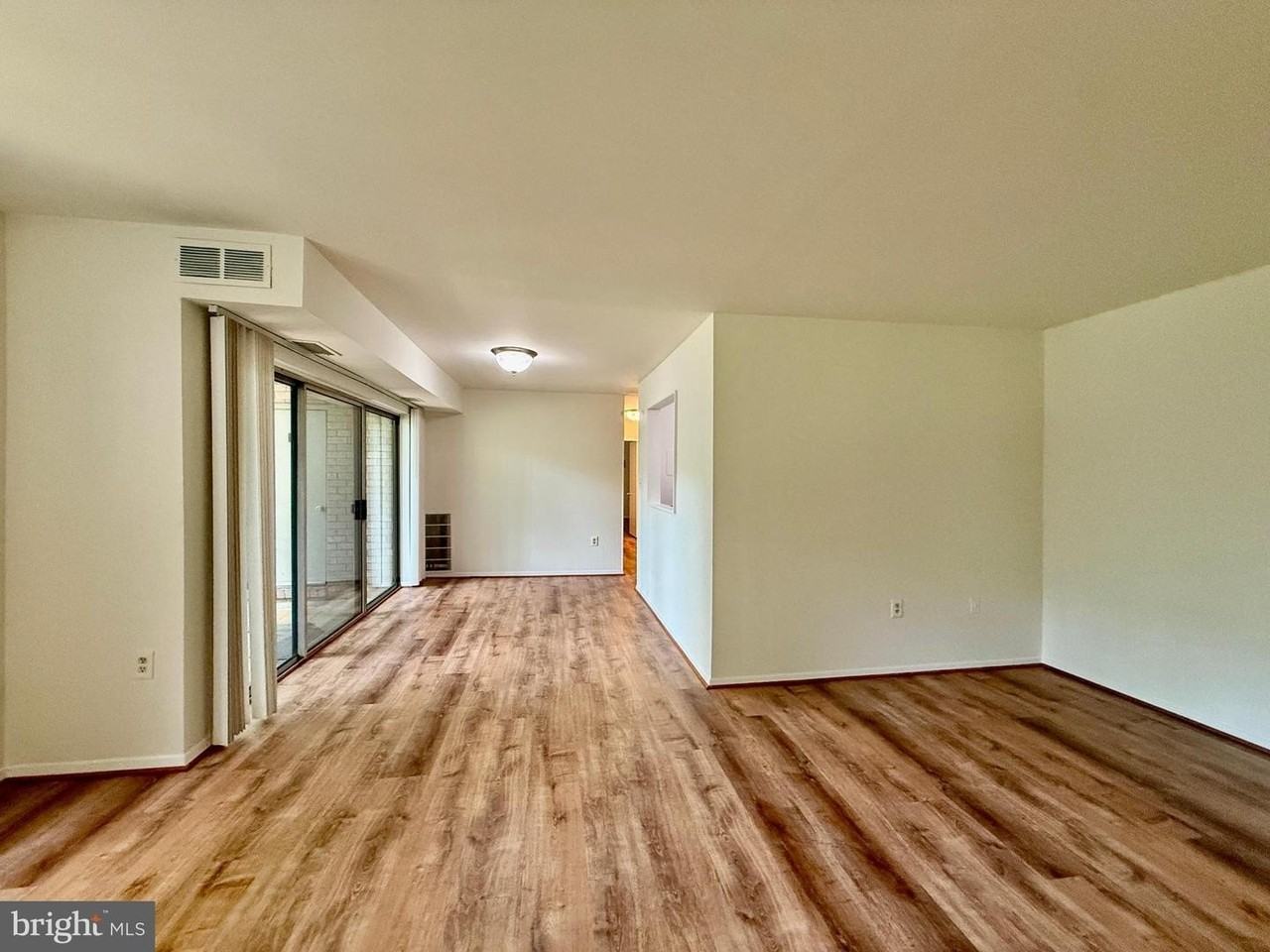 12204 Braxfield Ct - Photo 6 of 28