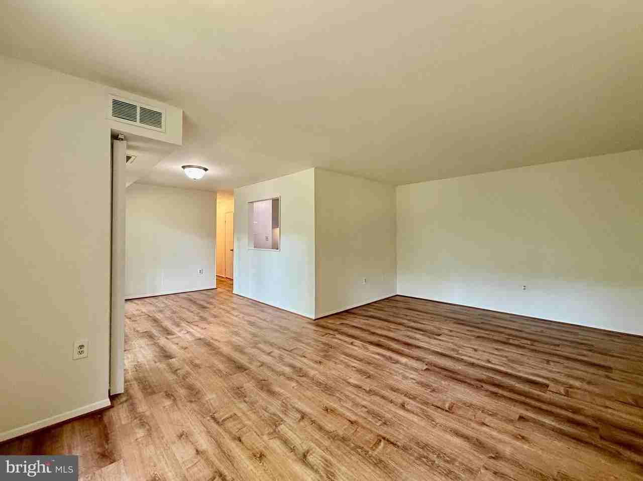12204 Braxfield Ct - Photo 7 of 28