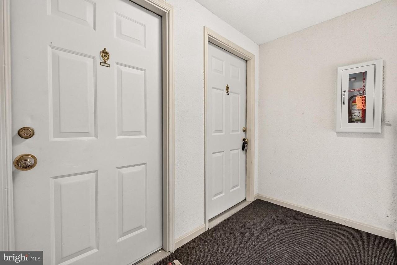 20208 Shipley Ter - Photo 4 of 27