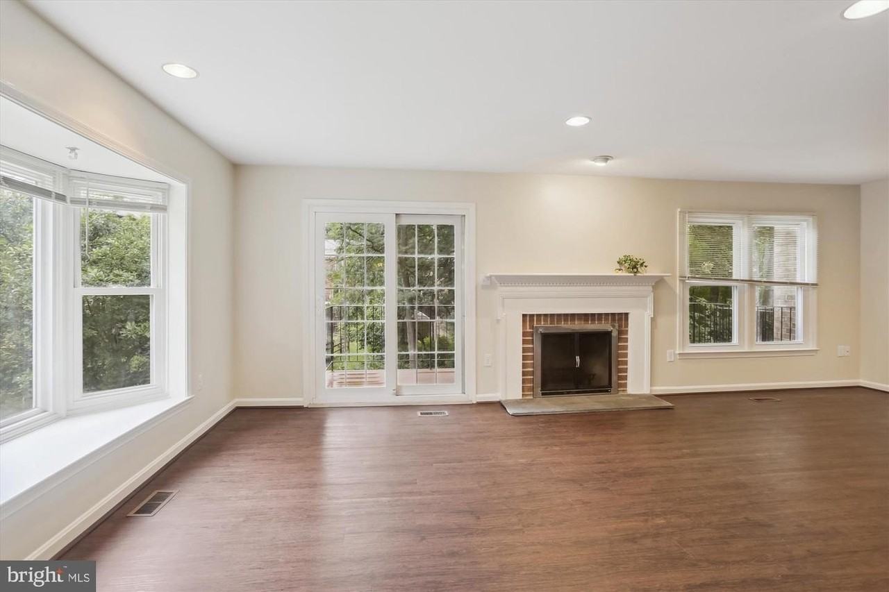 7561 Heatherton Ln - Photo 6 of 46