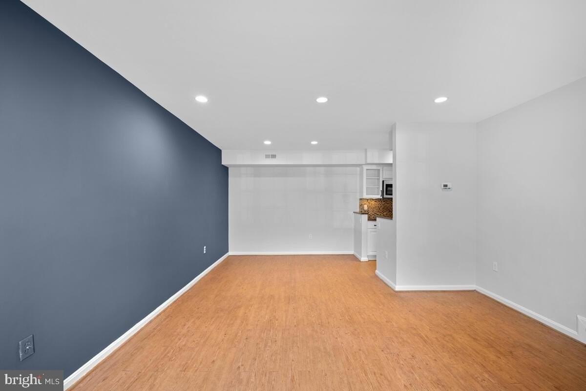 10129 Green Holly Ter - Photo 4 of 23