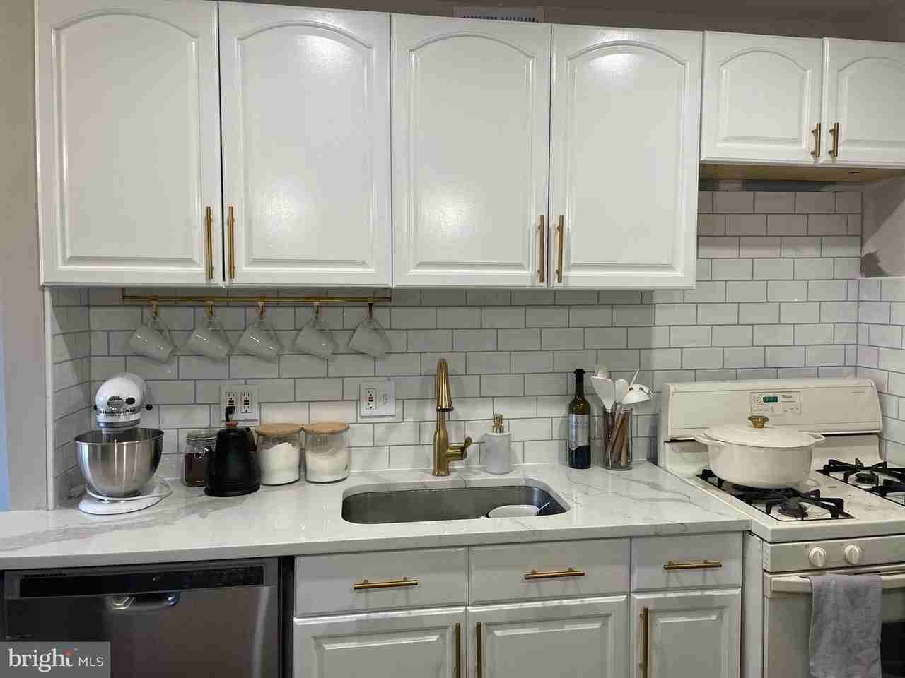 12207 Braxfield Ct - Photo 6 of 21