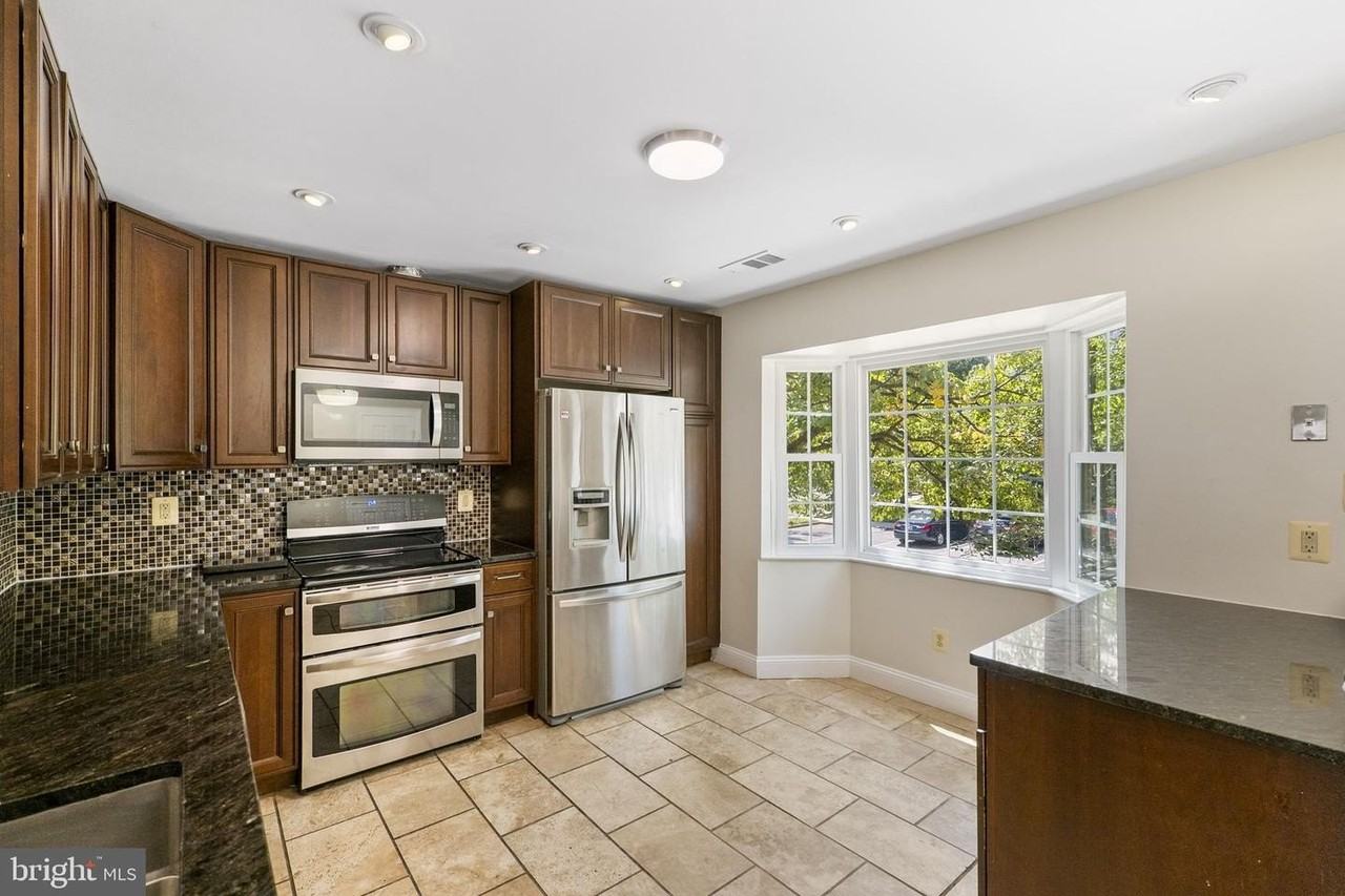 124 Barnsfield Ct - Photo 7 of 33