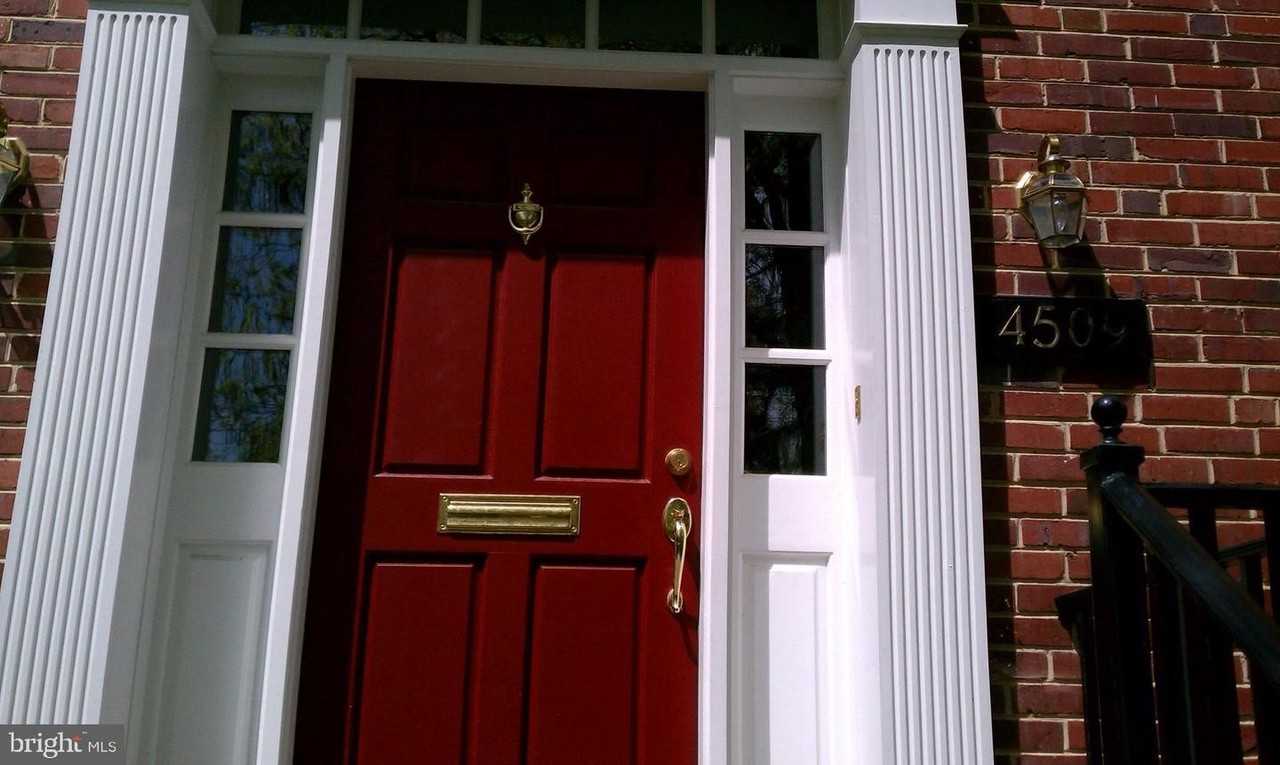 4509 Harling Ln - Photo 4 of 42