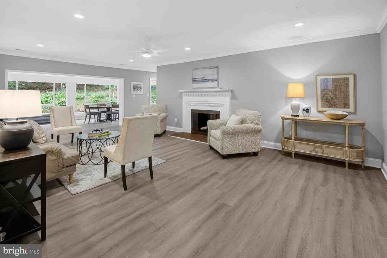 3305 Coquelin Ter - Photo 3 of 39