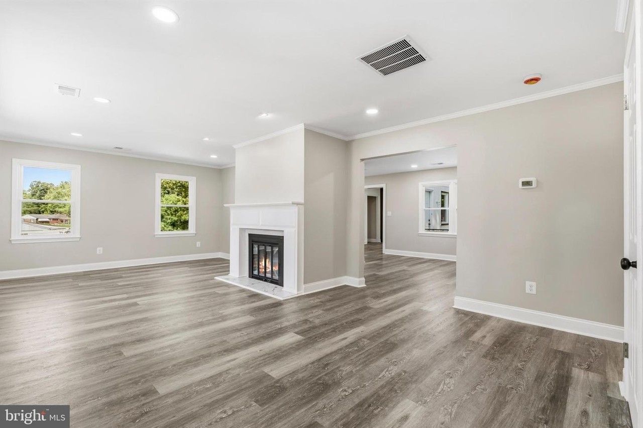 2608 Holly Dr - Photo 6 of 35