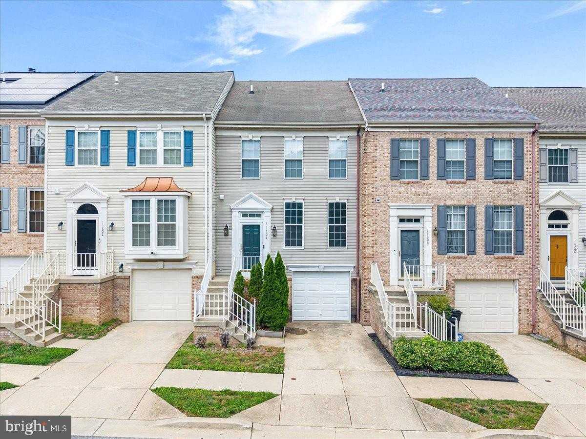 11304 Southlakes Dr - Photo 2 of 34