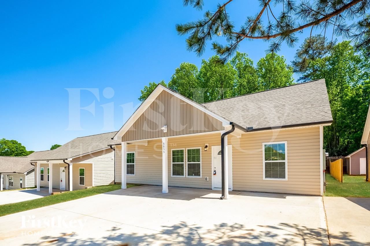 5055 Tuckaseegee Rd - Photo 2 of 15