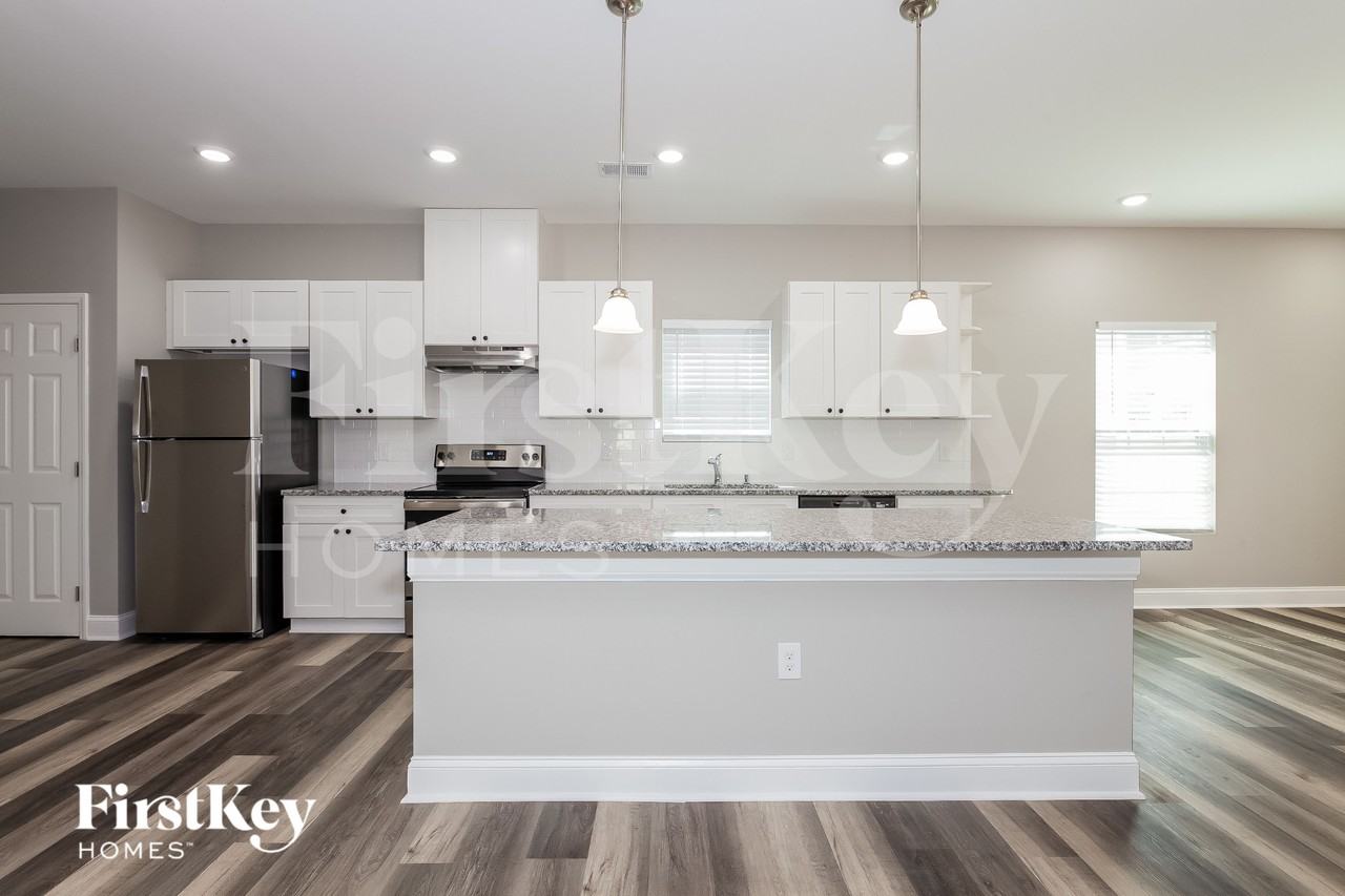 5055 Tuckaseegee Rd - Photo 6 of 15