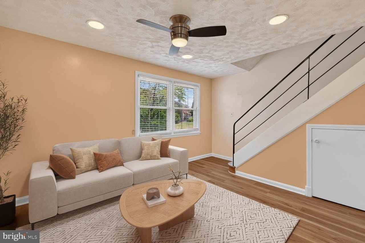 2437 Iverson St - Photo 2 of 16
