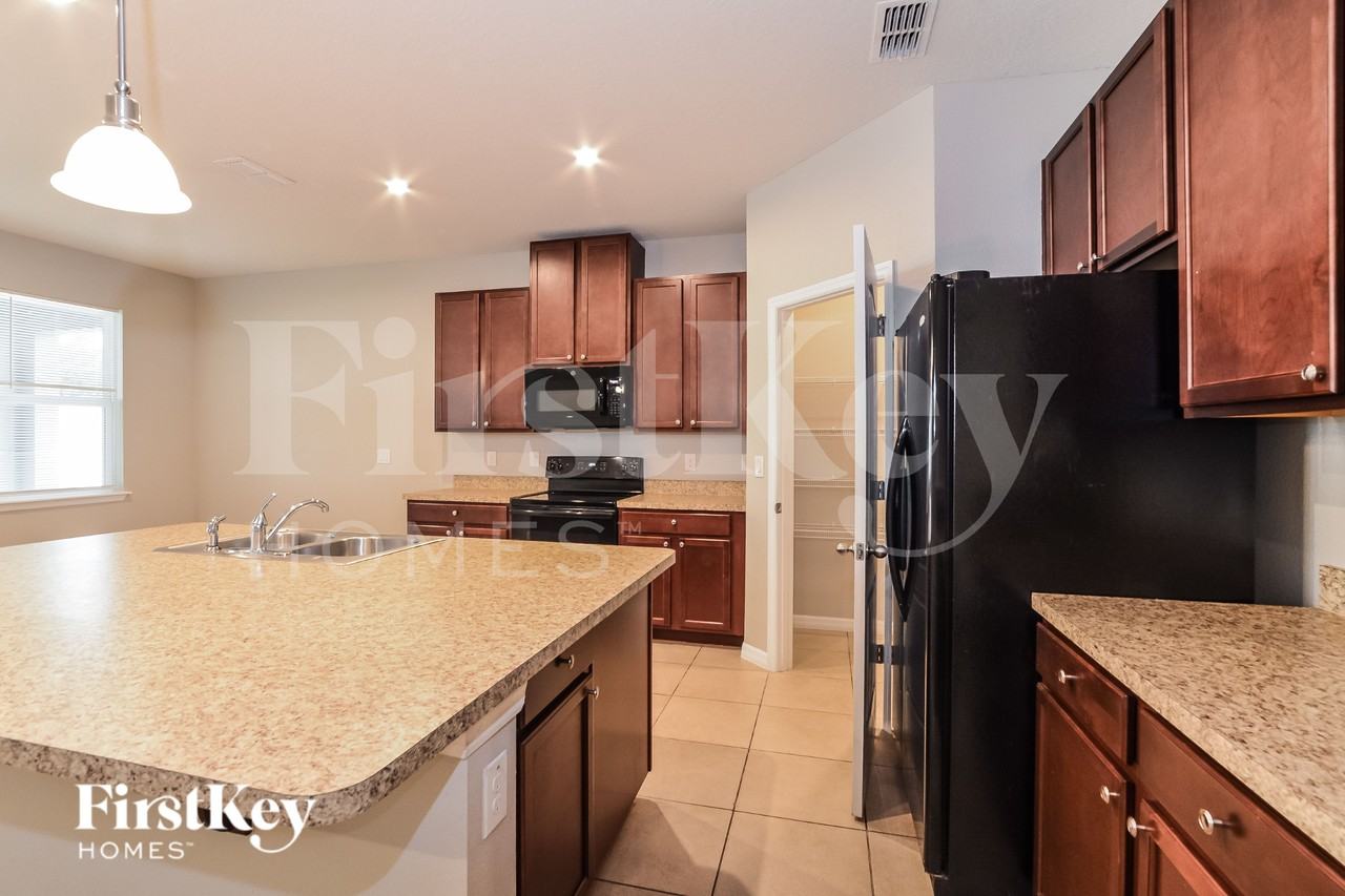 954 Glazebrook Loop - Photo 6 of 18