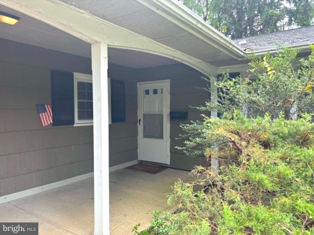 2207 Hyson Pl - Photo 2 of 17