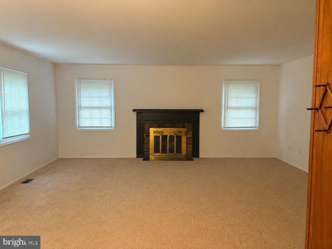 2207 Hyson Pl - Photo 3 of 17