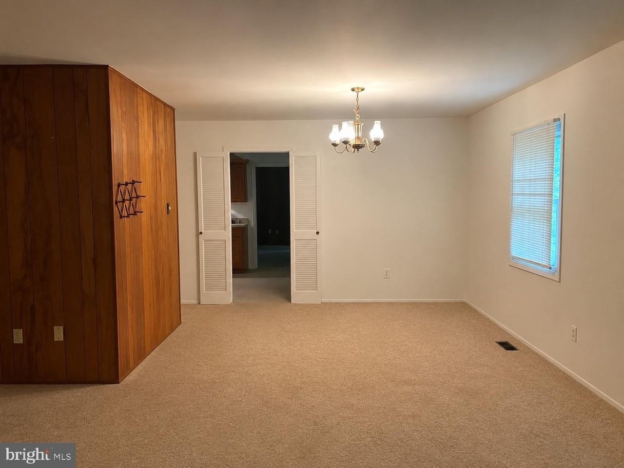 2207 Hyson Pl - Photo 4 of 17