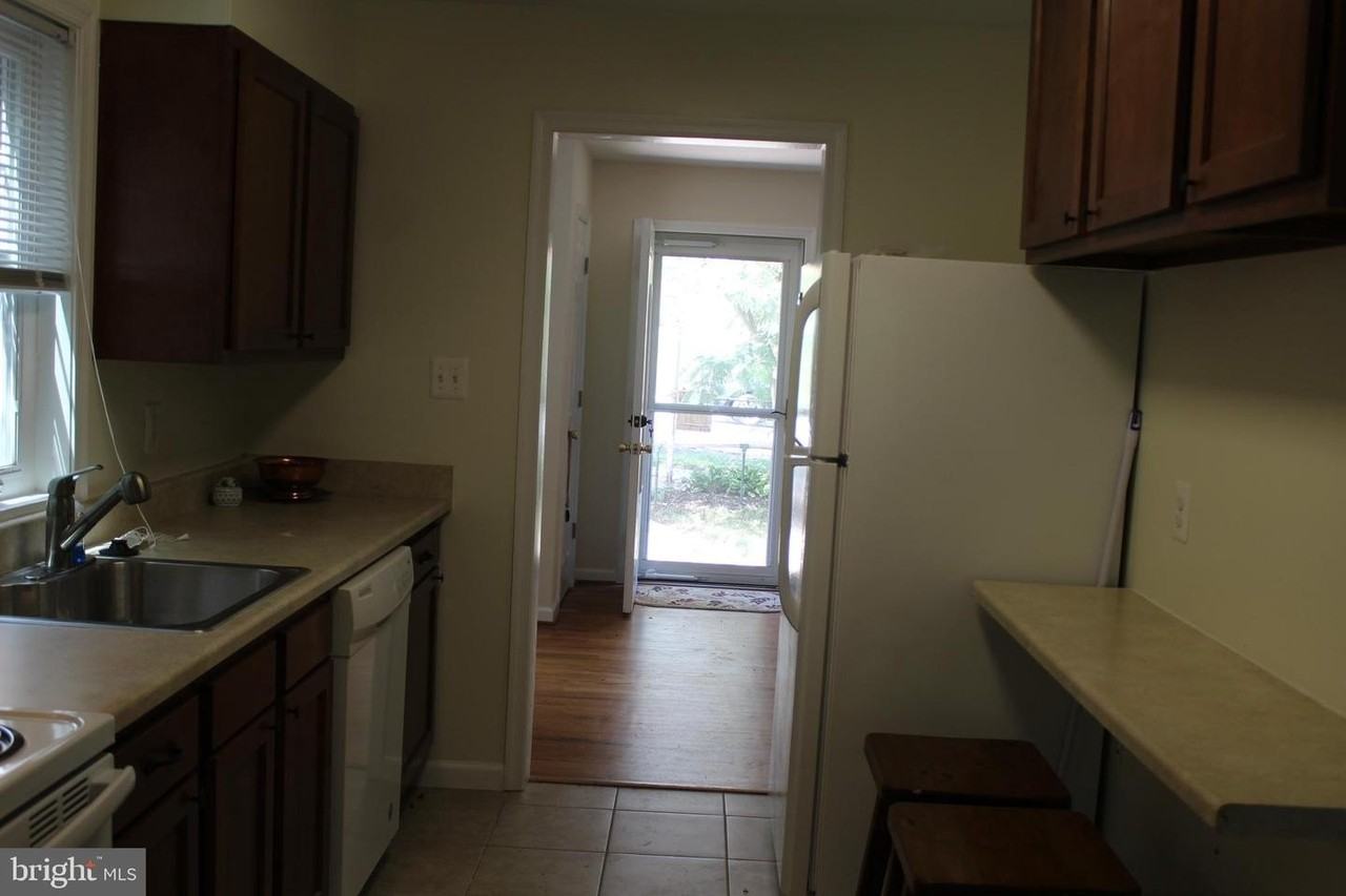 5409 75th Ave - Photo 3 of 24
