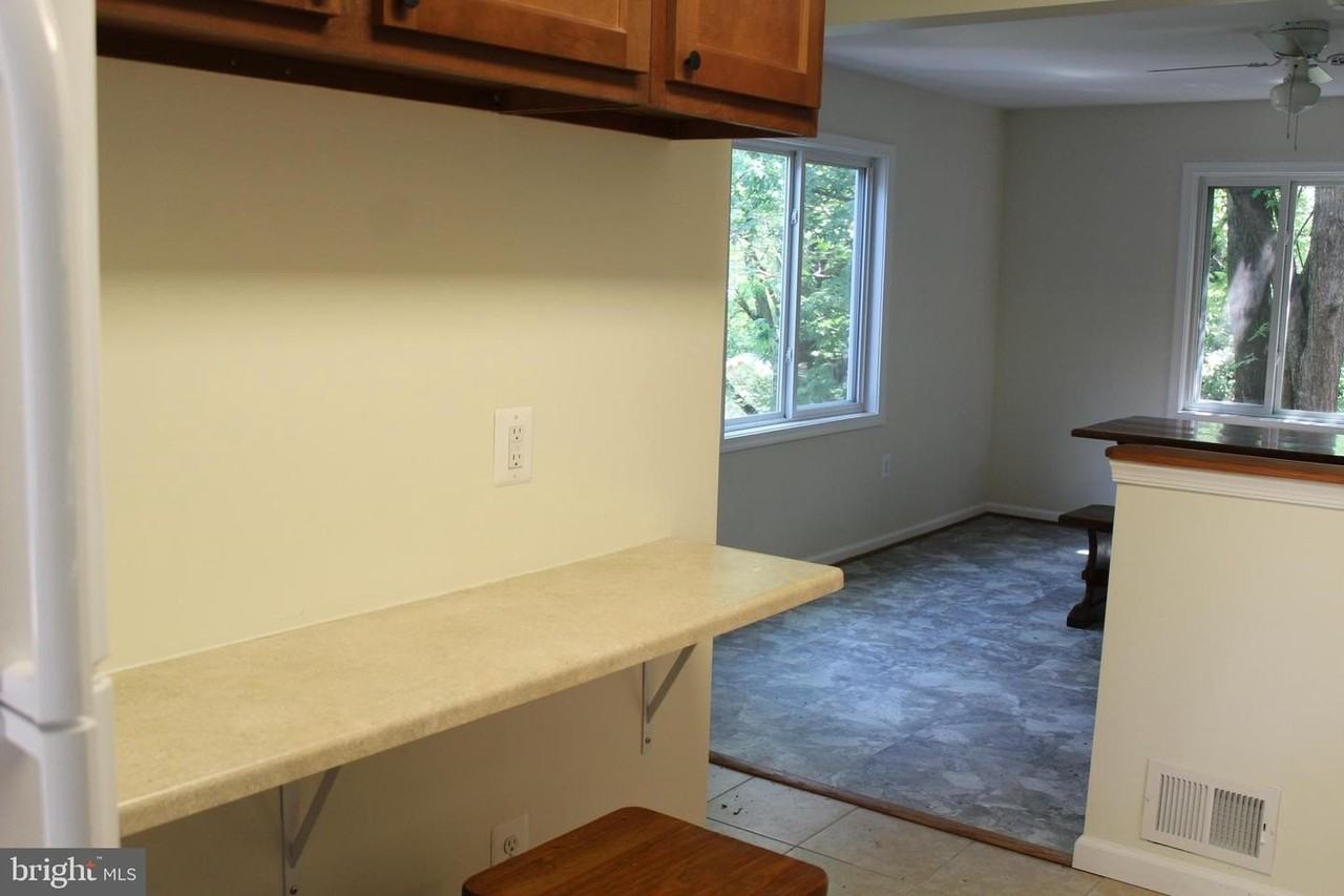 5409 75th Ave - Photo 4 of 24