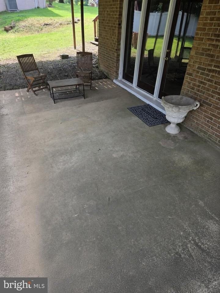 12504 Mcewan Cir - Photo 2 of 16