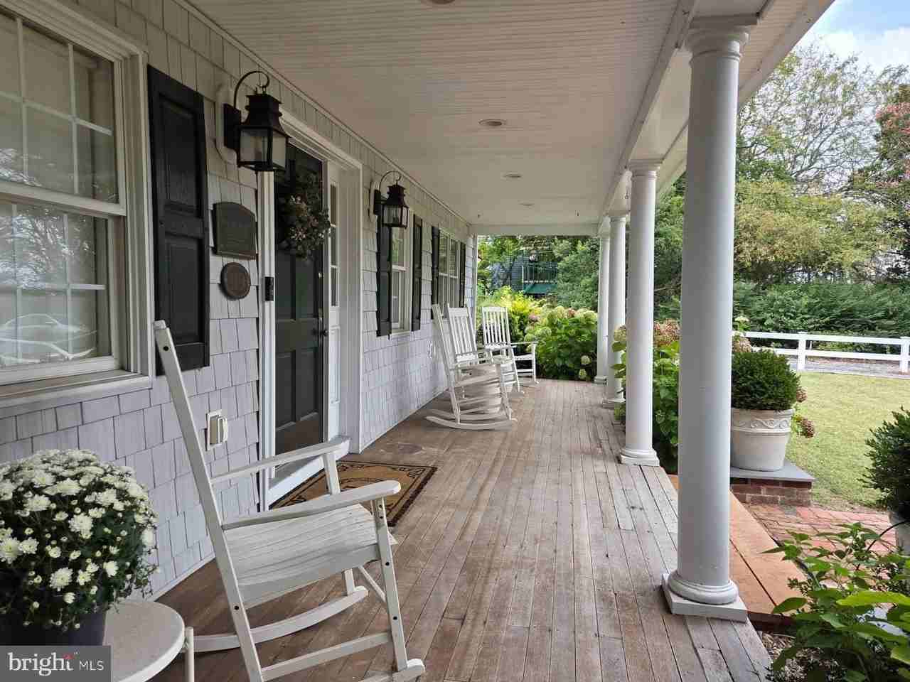 119 Watson Rd - Photo 4 of 50