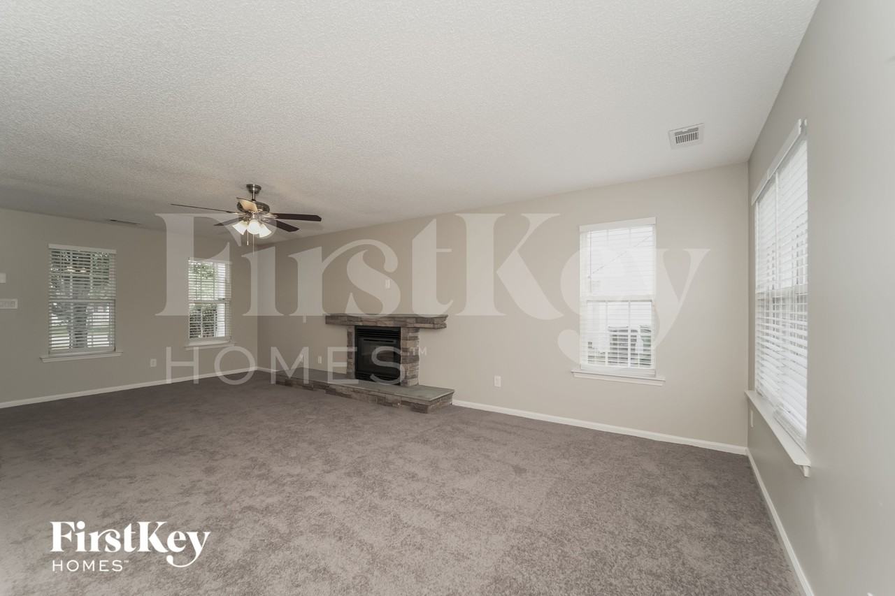 10331 Cannarti Dr - Photo 4 of 15