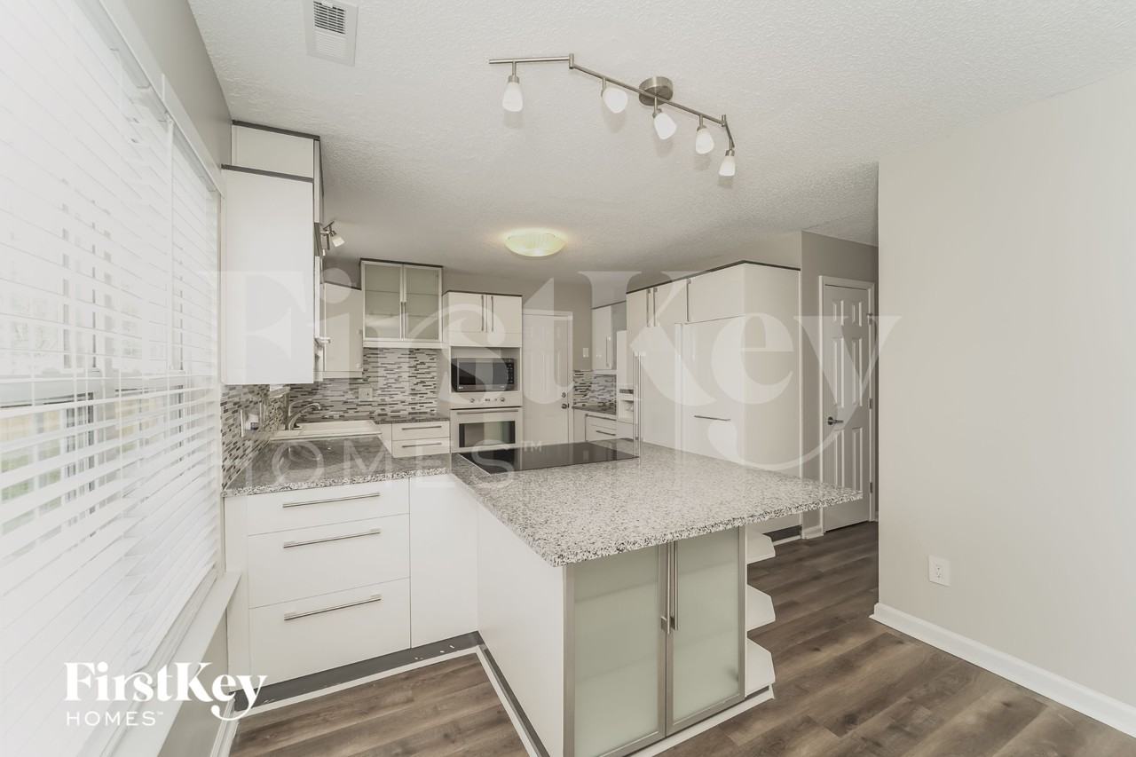 10331 Cannarti Dr - Photo 6 of 15