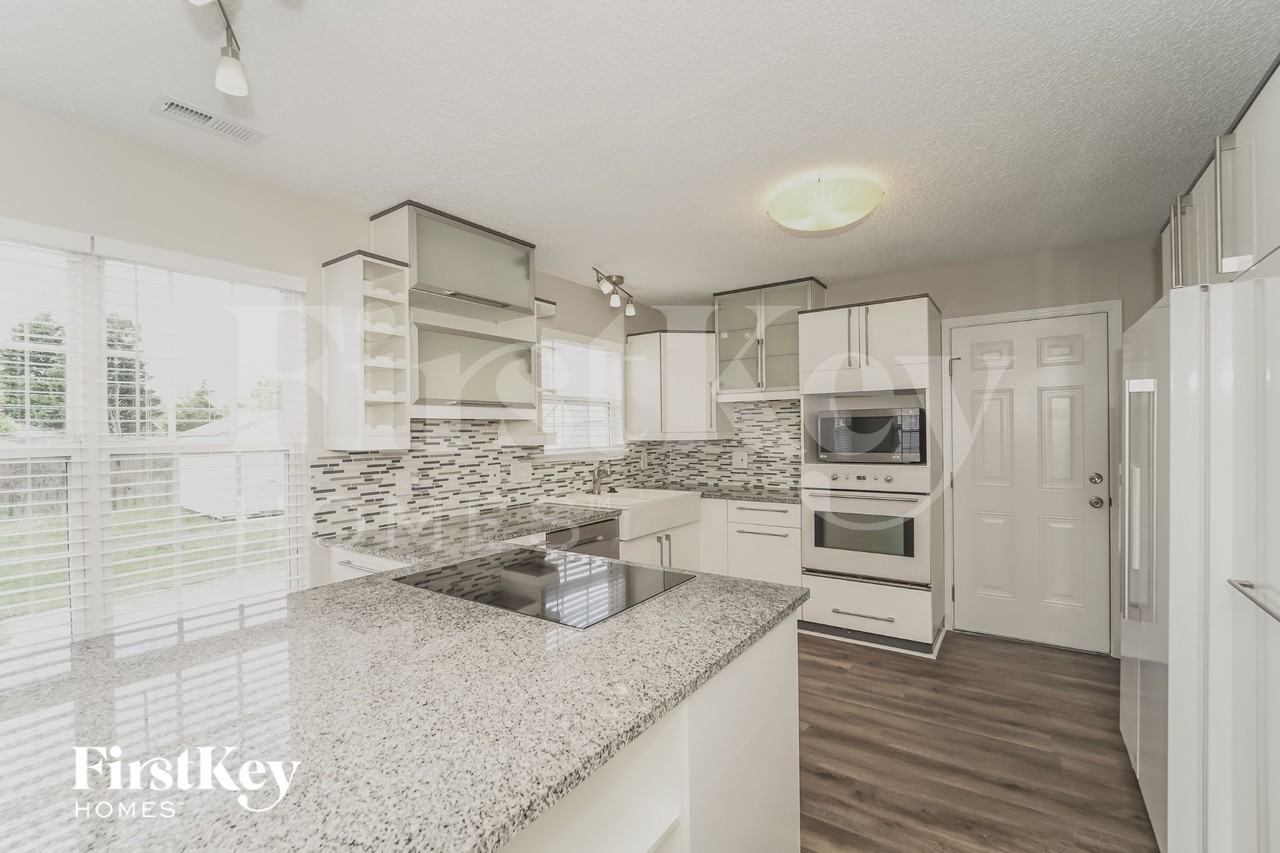 10331 Cannarti Dr - Photo 7 of 15
