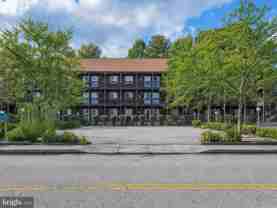 14301 Tunnel Ave - Photo 1 of 1