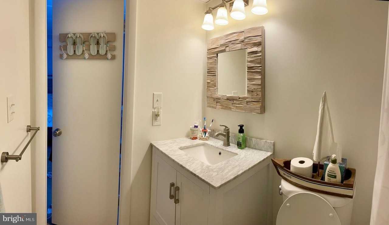 9 138th St - Photo 3 of 10