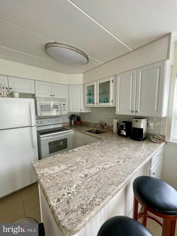 9 138th St - Photo 5 of 10