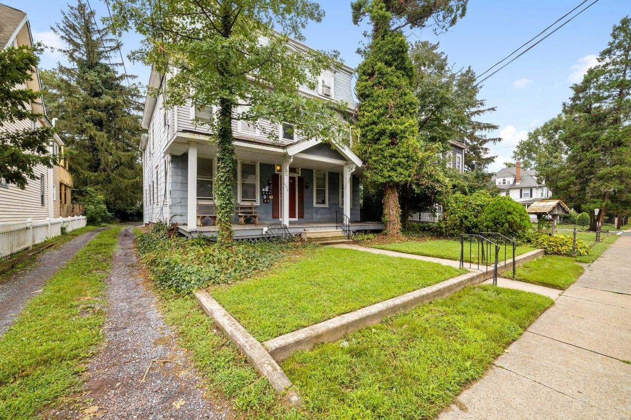 407 Cinnaminson Ave - Photo 2 of 16