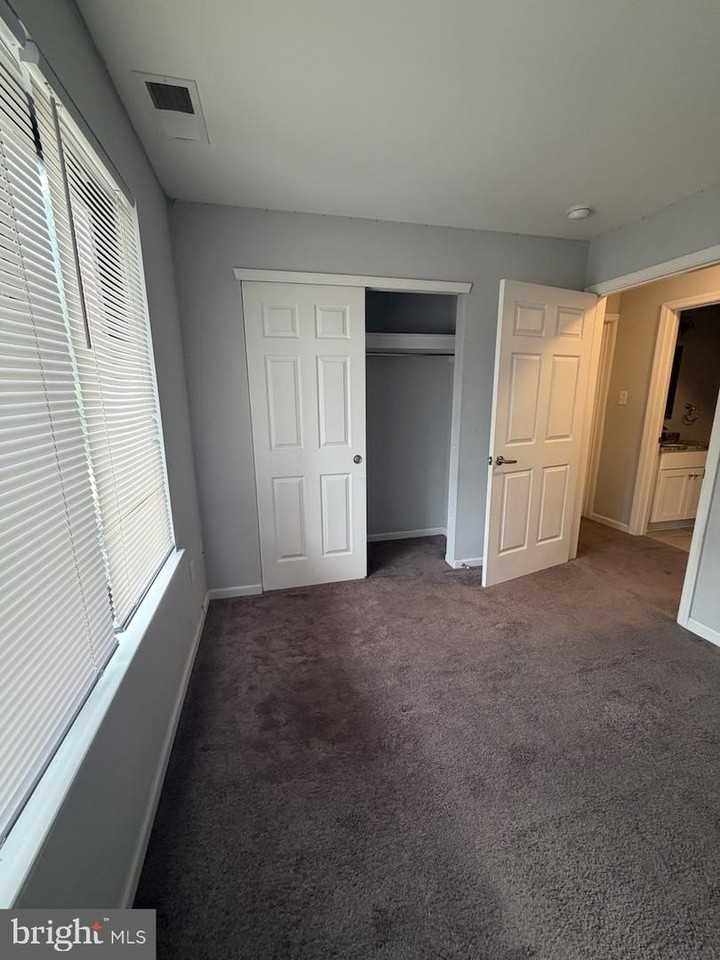 2805 Auburn Ct - Photo 2 of 9