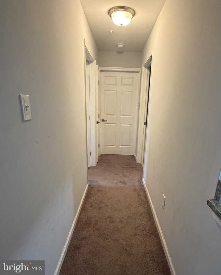 2805 Auburn Ct - Photo 4 of 9