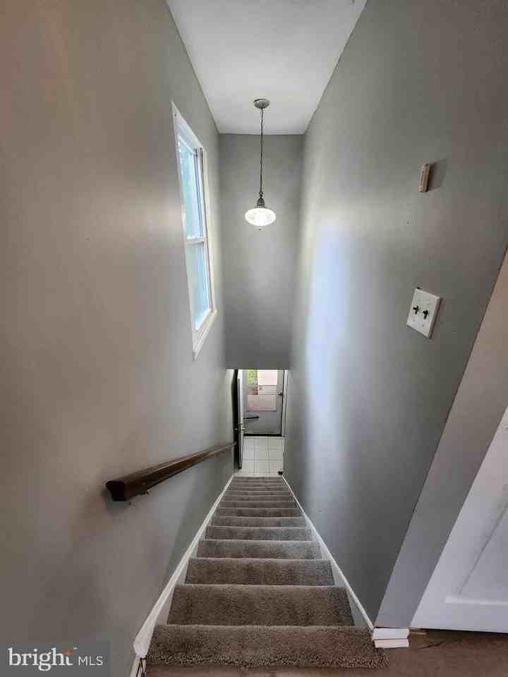 109 Chaucer Rd - Photo 4 of 28