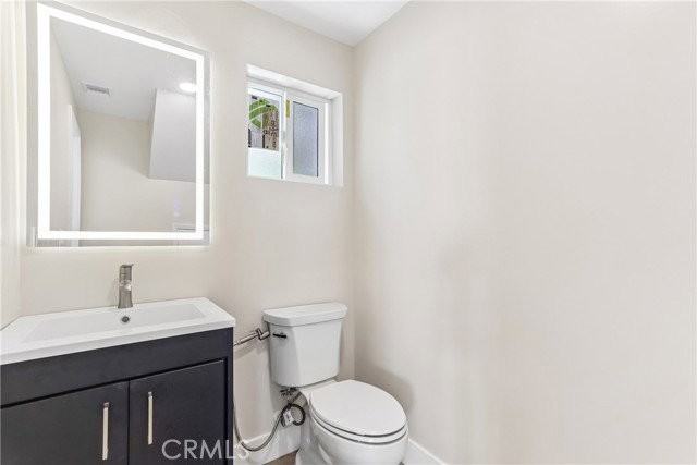 21233 Lopez St - Photo 4 of 8