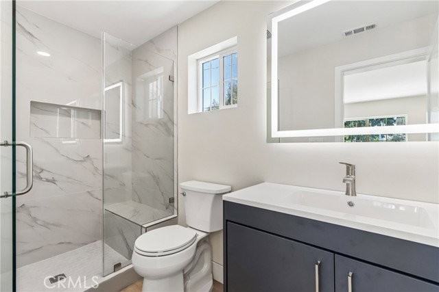 21233 Lopez St - Photo 6 of 8