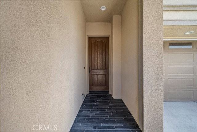 20752 Spruce Cir - Photo 2 of 8