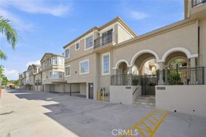 featured image of 4516 Ramsdell Ave #125