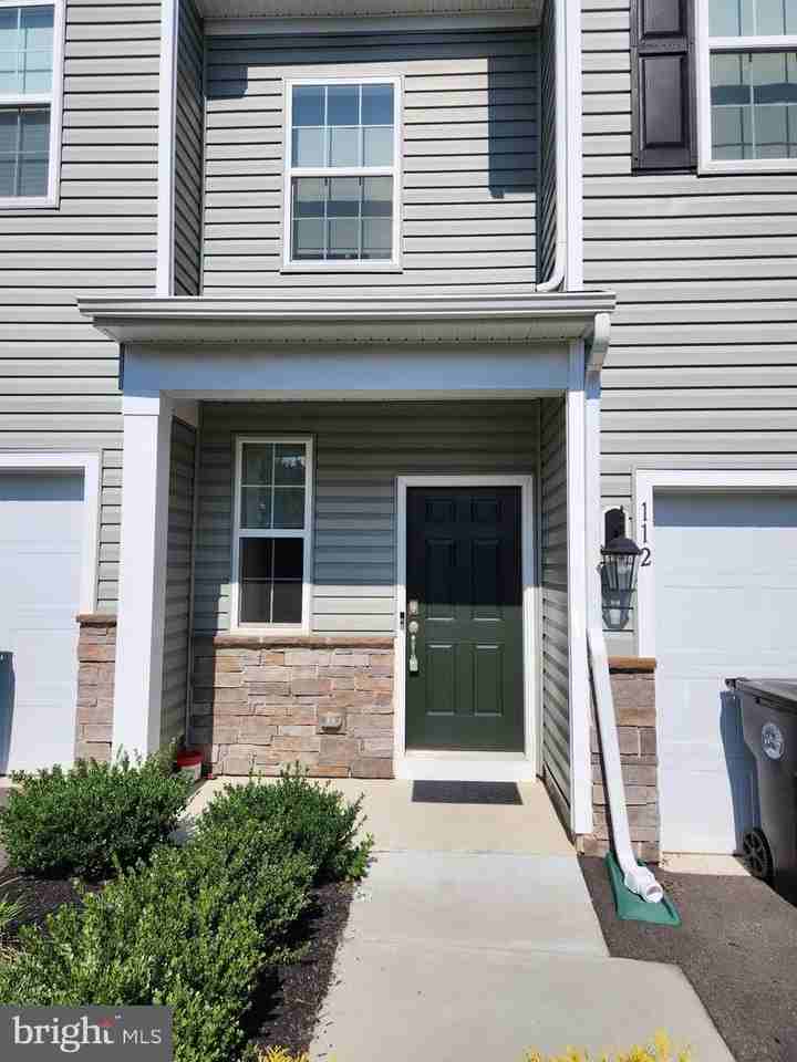 112 Sickler Ct - Photo 3 of 26