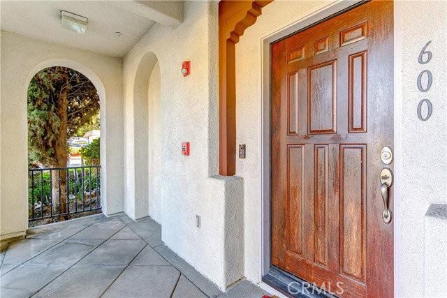 600 E Walnut St - Photo 2 of 8
