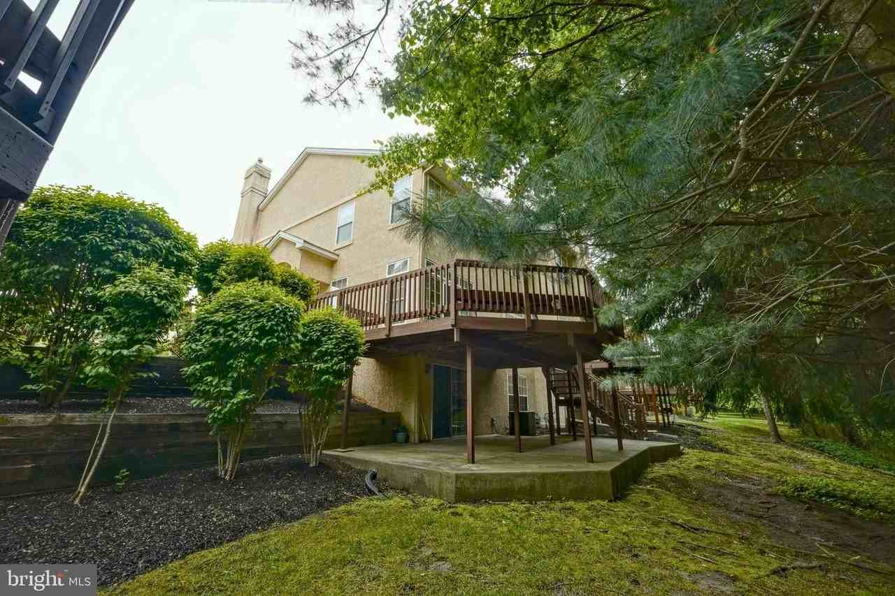 16 Buckingham Pl - Photo 4 of 50