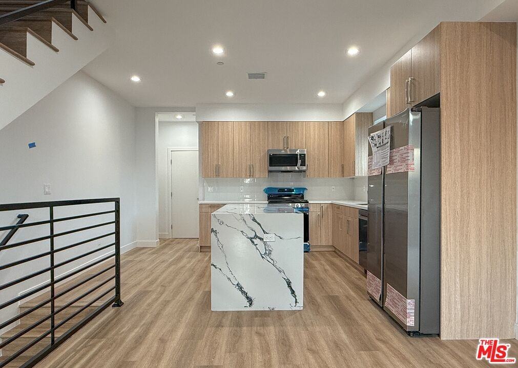 5340 Denny Ave #1-2 - Photo 6 of 8
