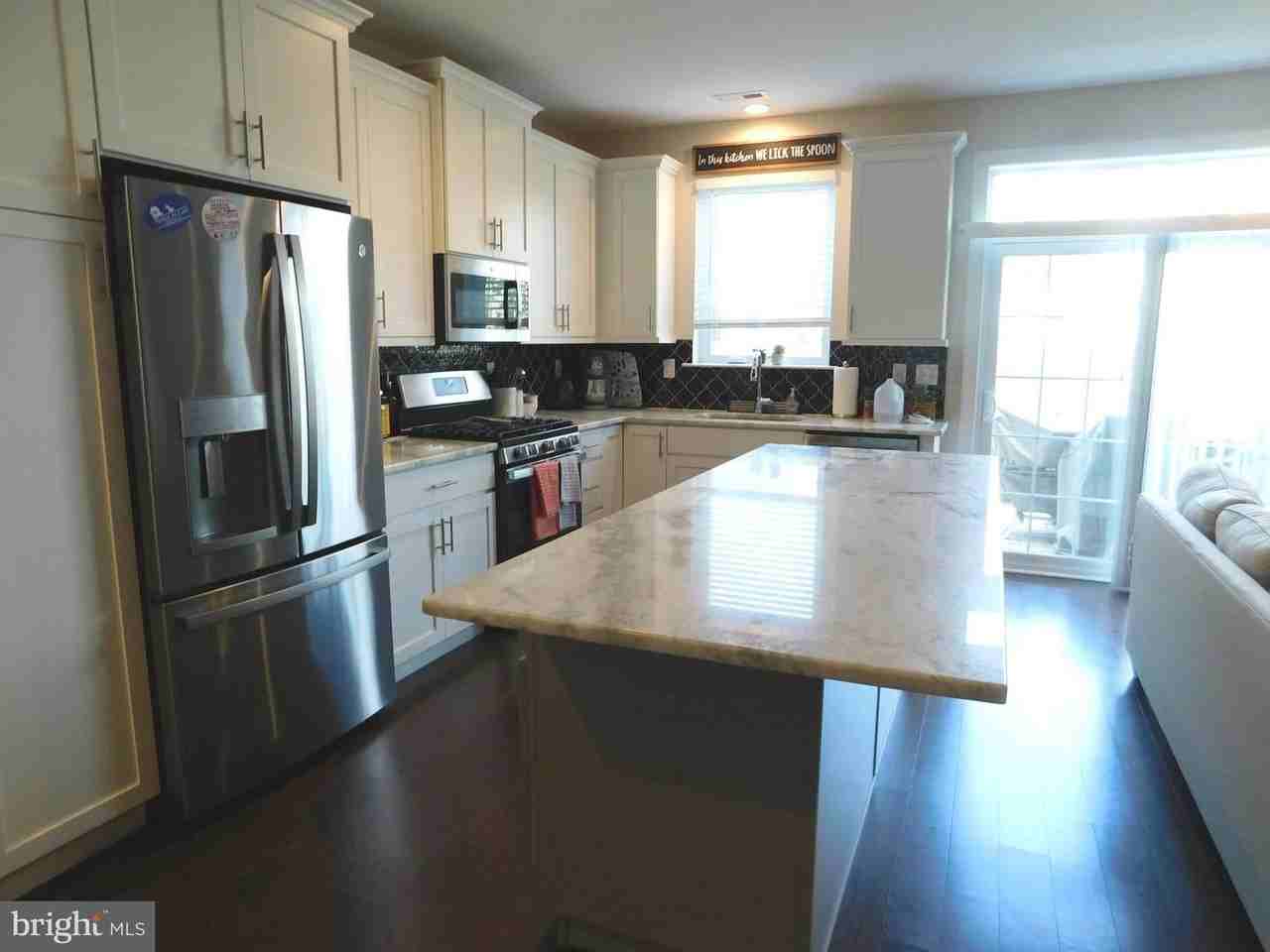 16740 River View Cir - Photo 5 of 28