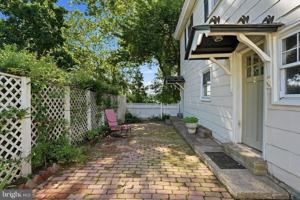 featured image of 7015 Riverview Ave