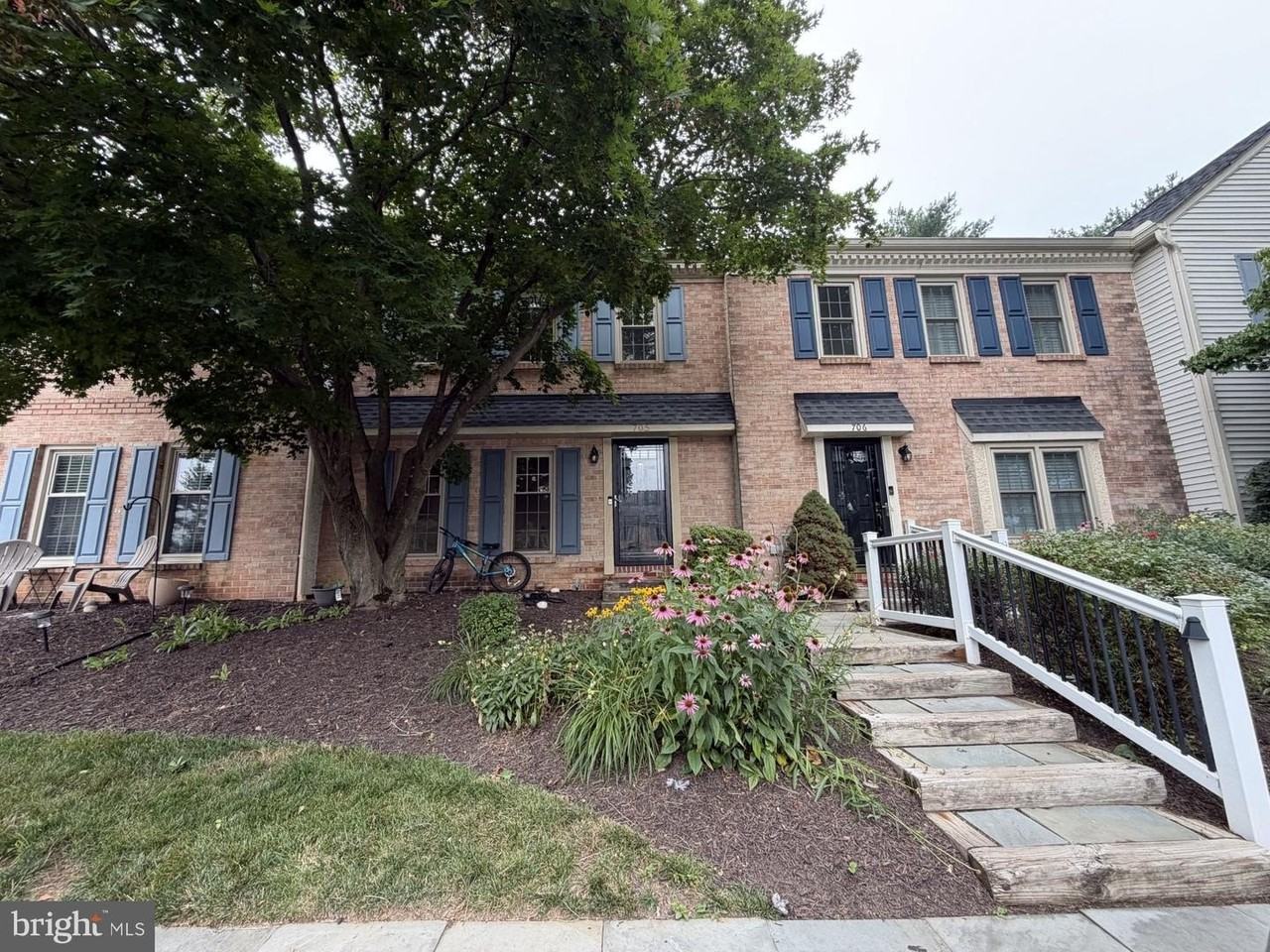 705 Shippen Dr - Photo 2 of 30
