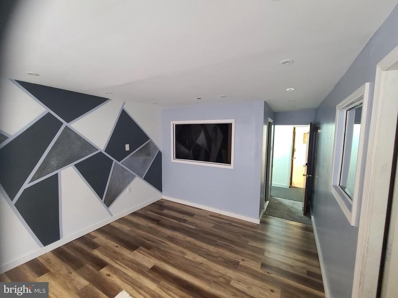 228 Long Ln - Photo 4 of 26