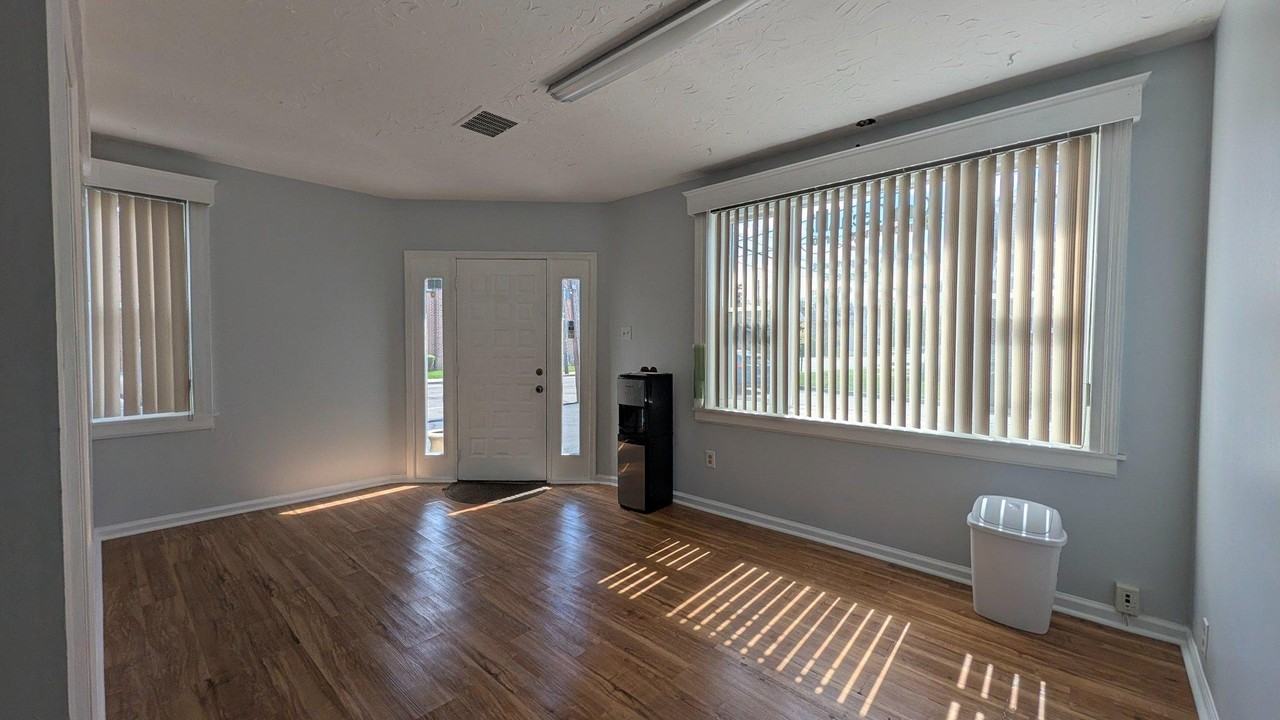 34 State Rd - Photo 5 of 21