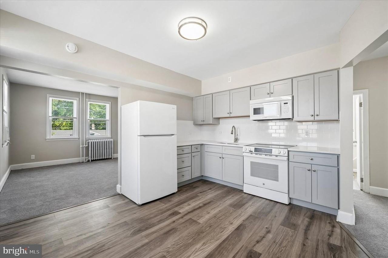 301 N Governor Printz Blvd - Photo 7 of 15