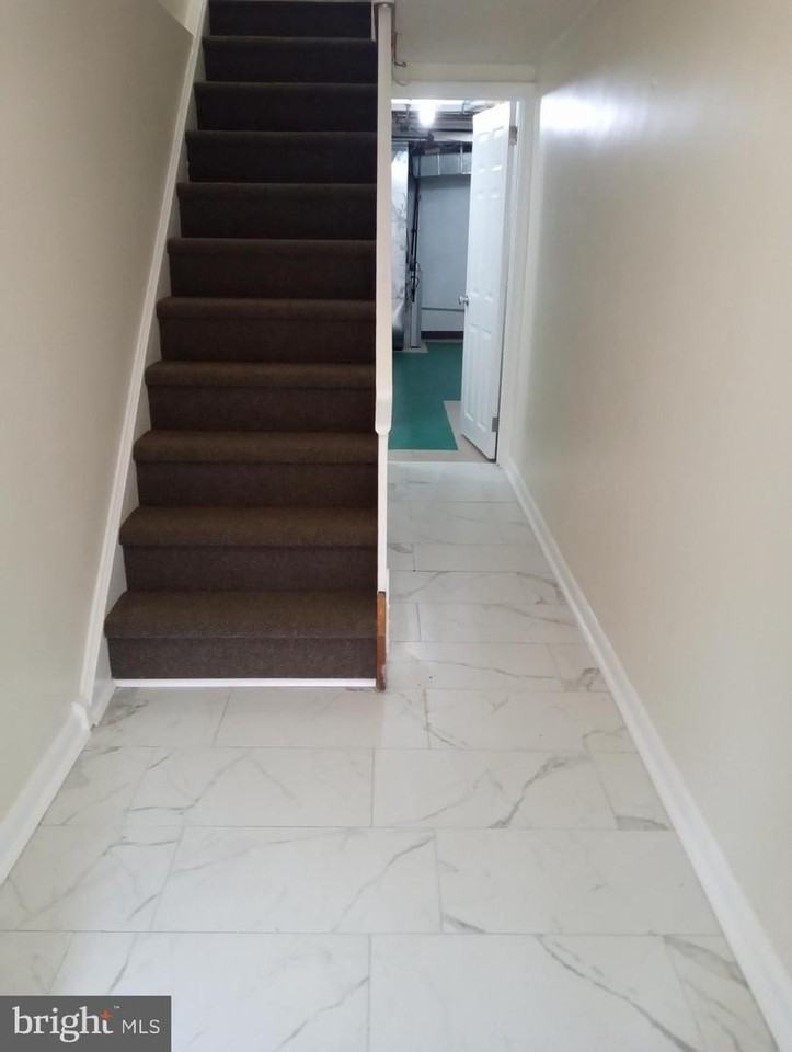58 Suburban Ln - Photo 2 of 28