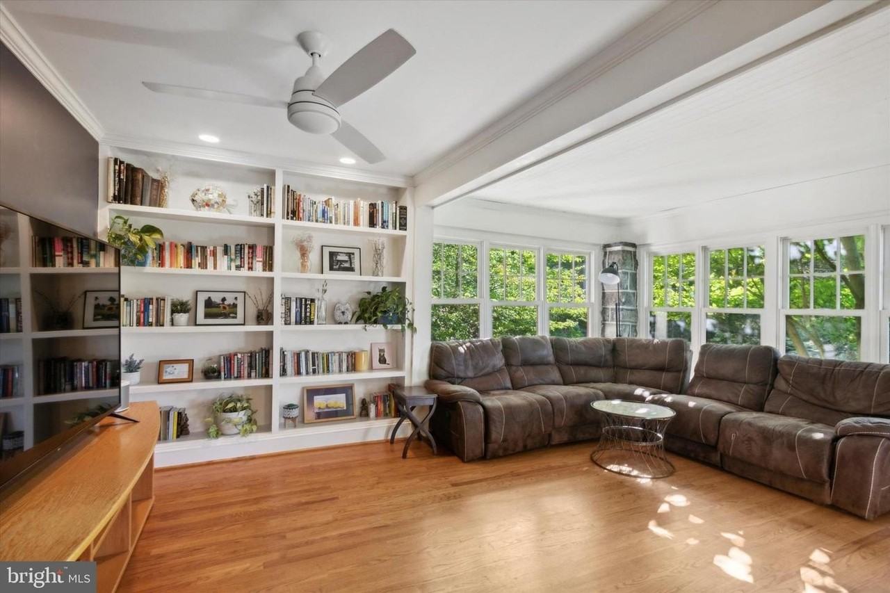 626 Lakeside Ave - Photo 2 of 27