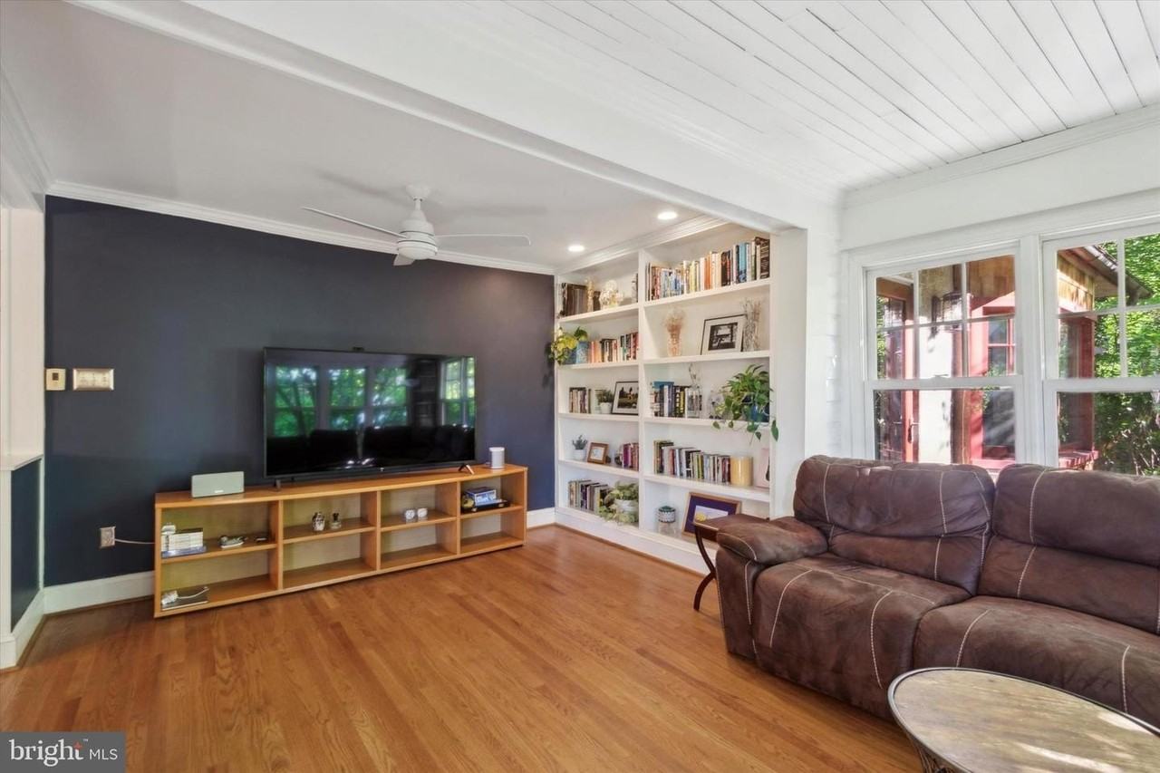 626 Lakeside Ave - Photo 3 of 27